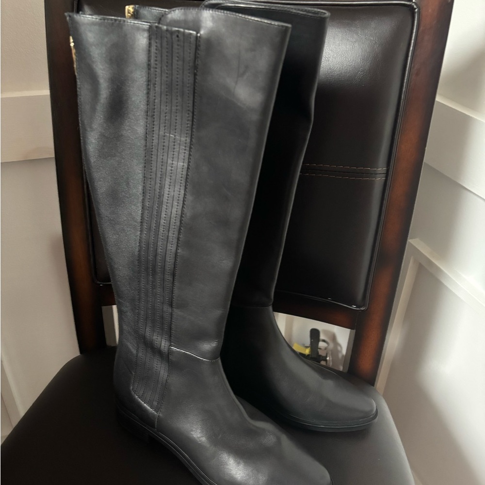 Calvin Klein Women's Finley Boots black size 7